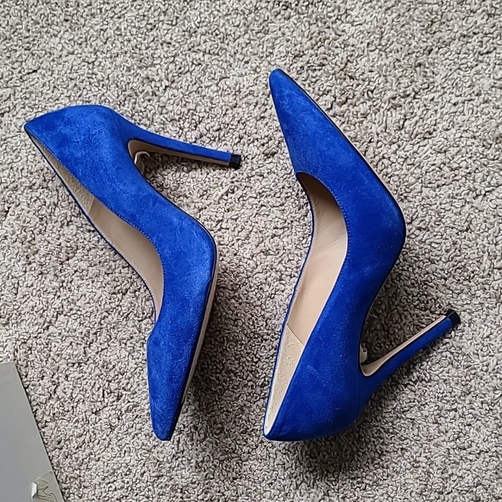 🌟Host Pick🌟 L.K. Bennett Fern Blue Suede Court Heels - Picture 5 of 14